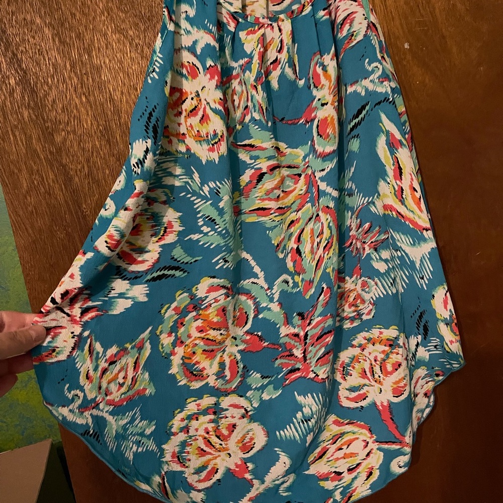Woman’s tank top size XL